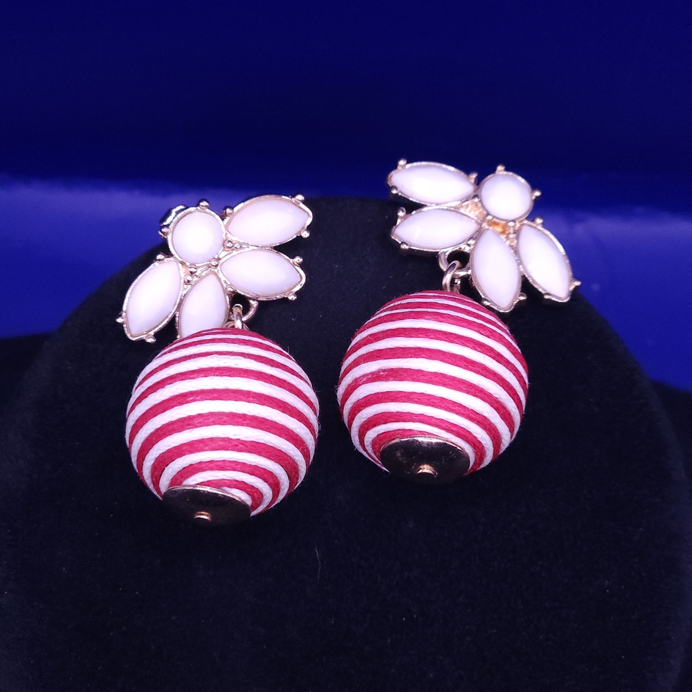 Avon Seaside Stripes Single Ball Earrings,